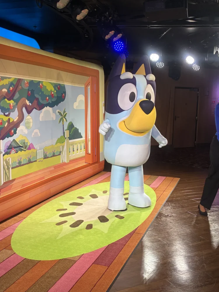 ディズニークルーズで出会えるブルーイ｜ディズニー・ワンダー乗船時